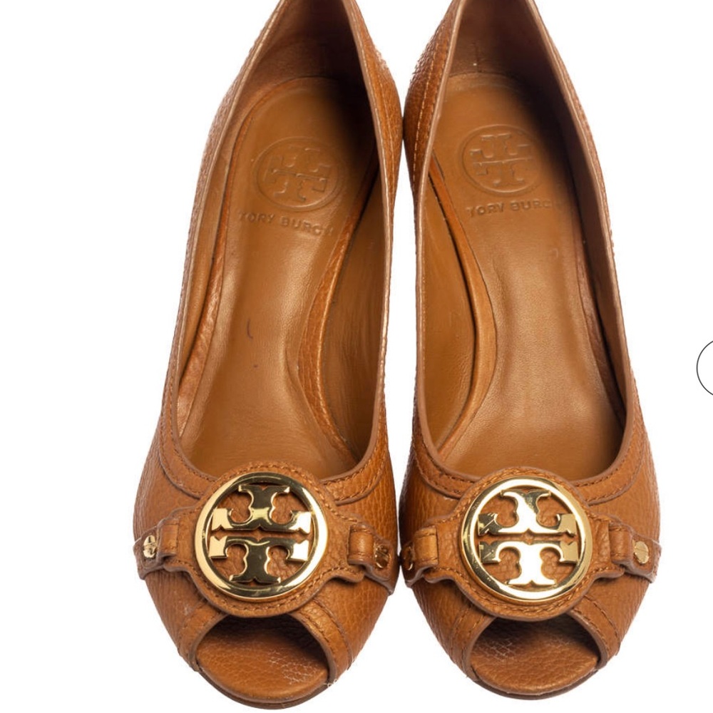 Tory Burch leather peep toe wedge size 8 (UK 38). !!FREE SHIPPING!!